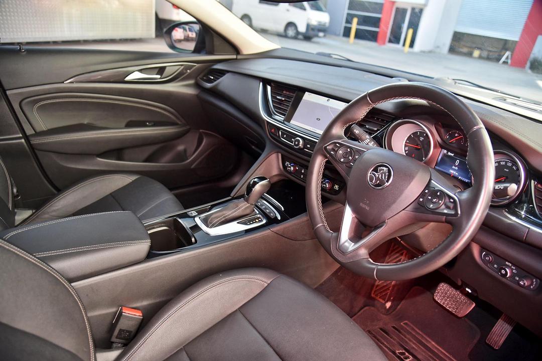 2019 Holden Calais Calais, Automatic, 158000 km, Photo 9