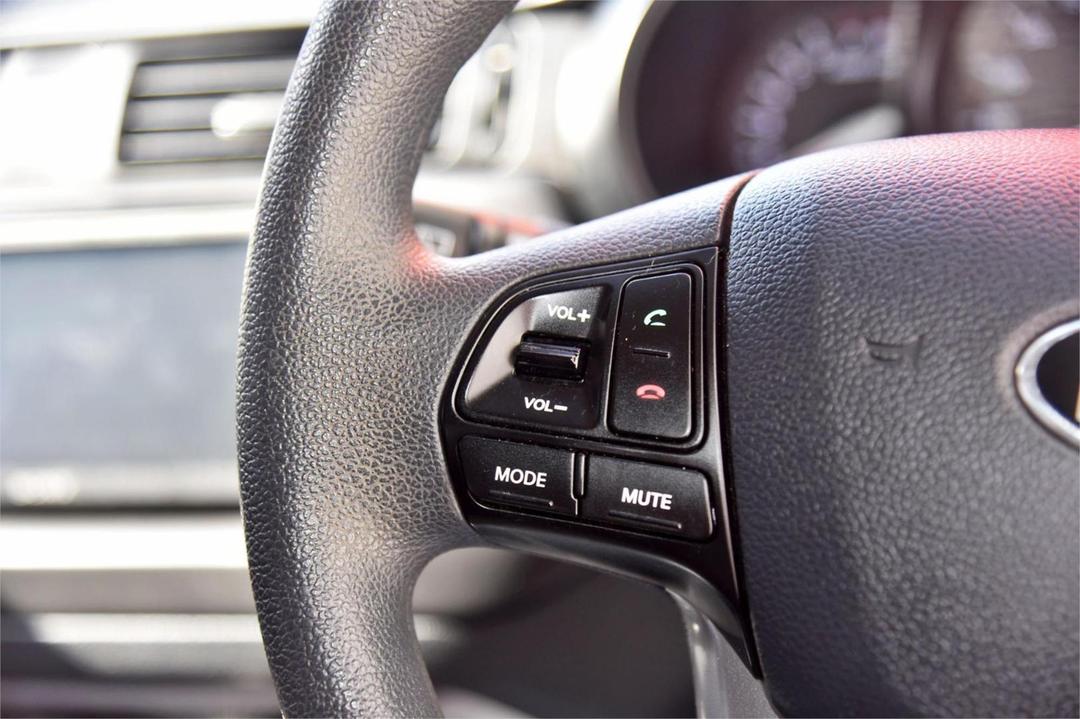 2017 Kia Rio S, Automatic, 31777 km, Photo 14