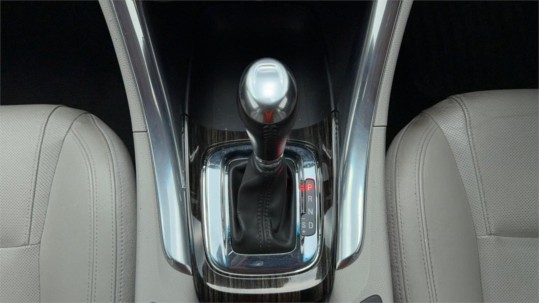 2013 Holden Calais V, Automatic, 130000 km, Photo 14