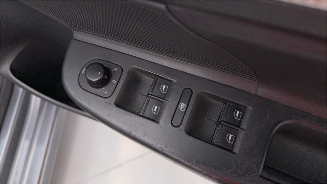 2006 Volkswagen Golf R32, Automatic, 148000 km, Photo 20