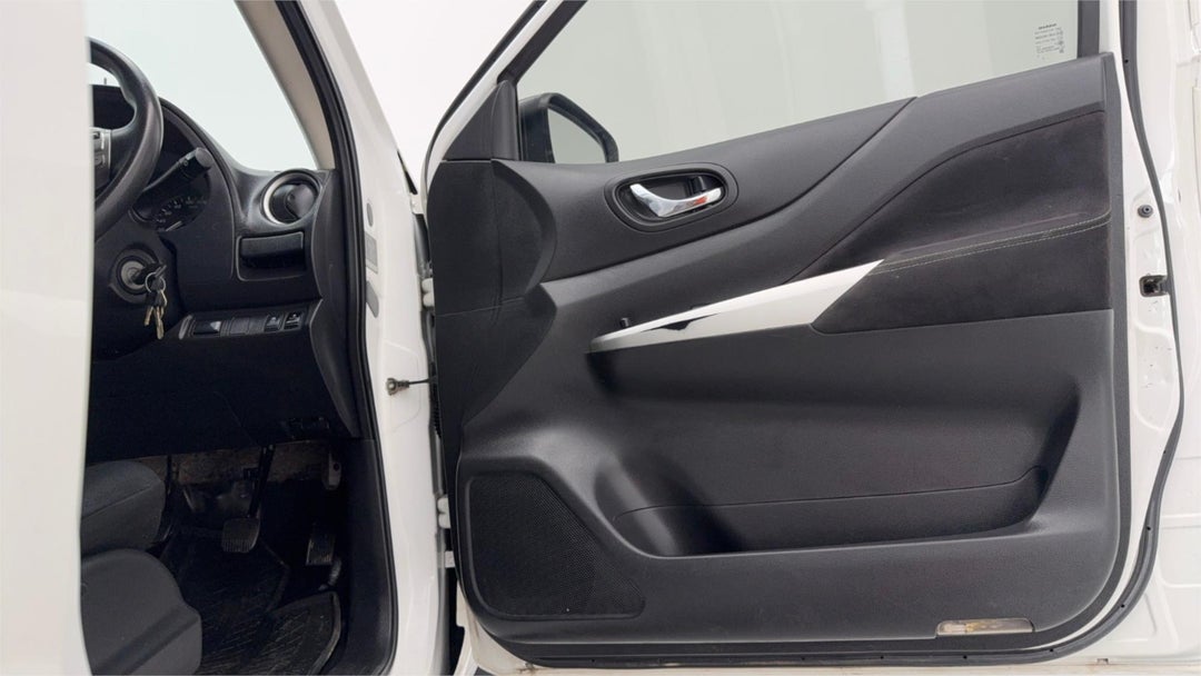 2018 Nissan Navara Rx, Manual, 200000 km, Photo 25