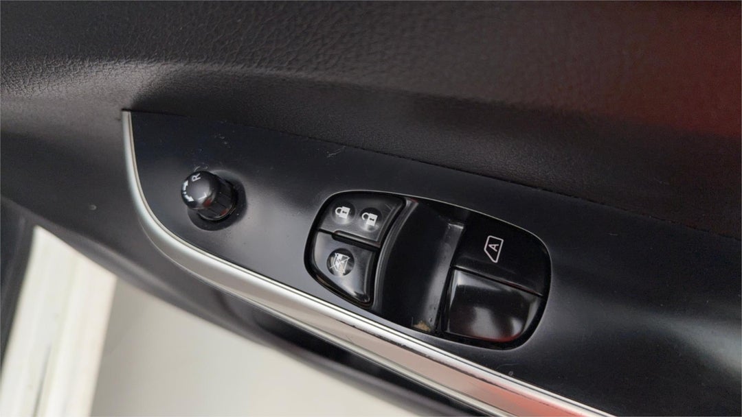 2018 Nissan Navara Rx, Manual, 200000 km, Photo 26