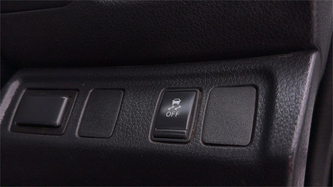 2018 Nissan Navara Rx, Manual, 124169 km, Photo 26