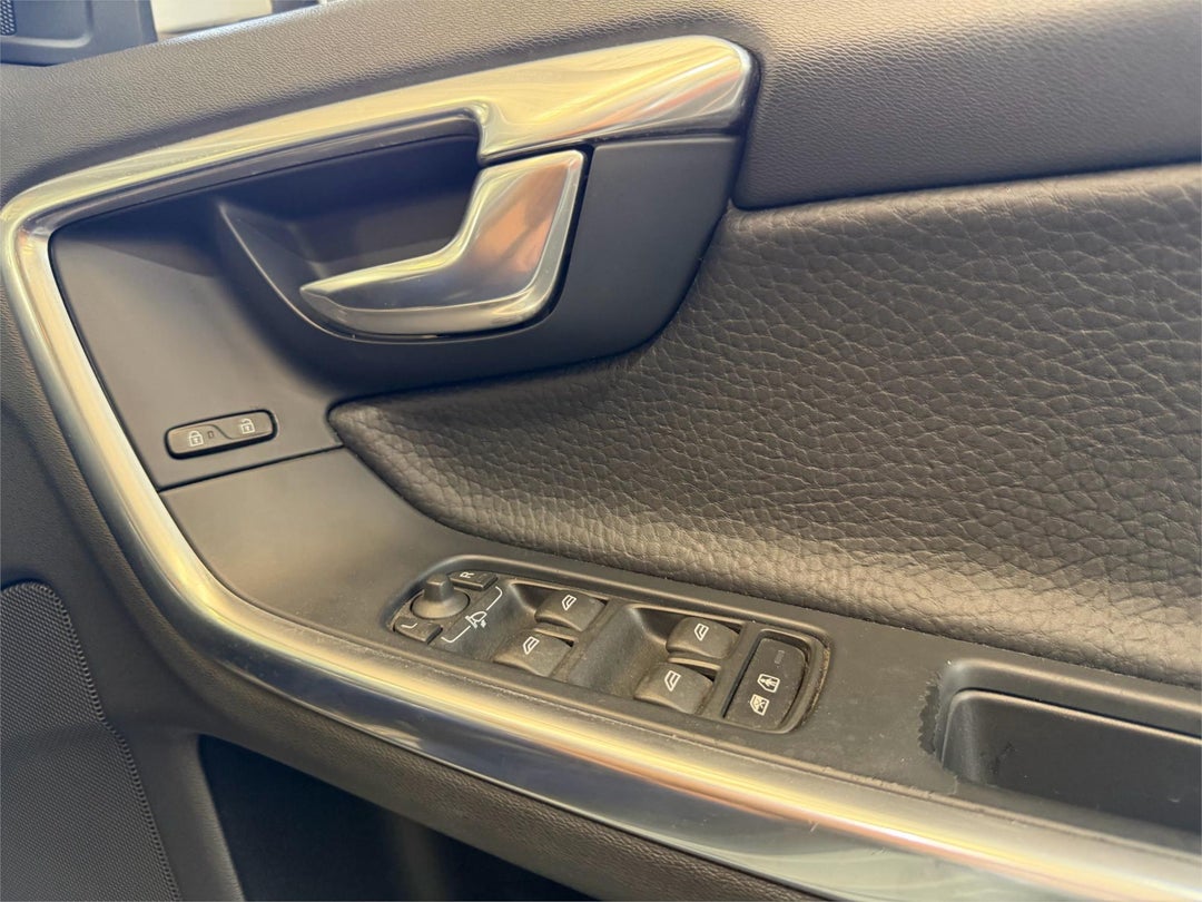 2011 Volvo V60 T5, Automatic, 130500 km, Photo 28