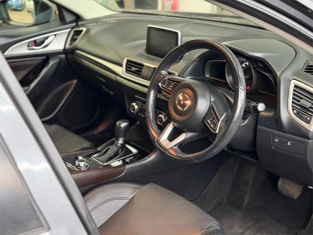2017 Mazda Mazda3 Touring, Automatic, 44268 km, Photo 11