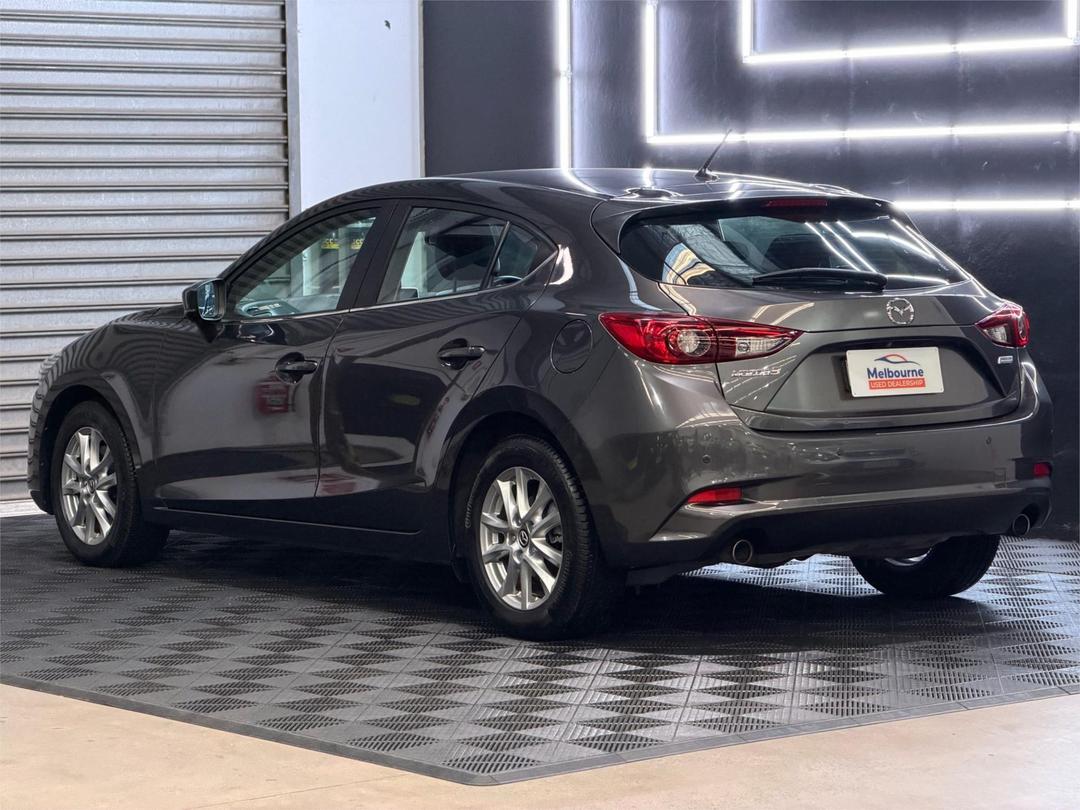 2017 Mazda Mazda3 Touring, Automatic, 44268 km, Photo 4