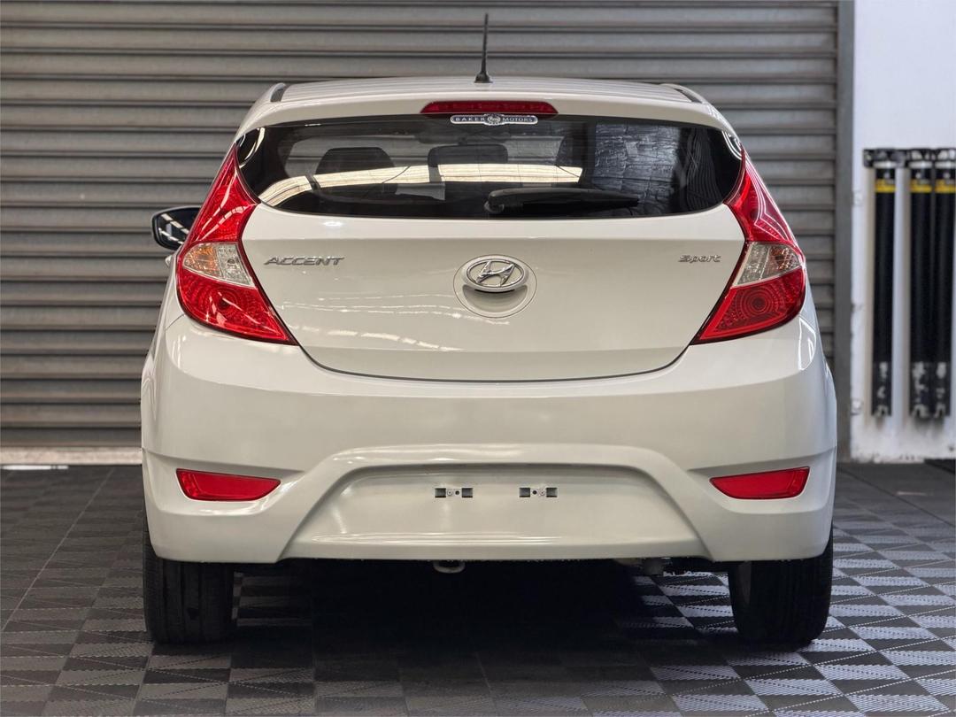 2019 Hyundai Accent Sport, Automatic, 14000 km, Photo 5