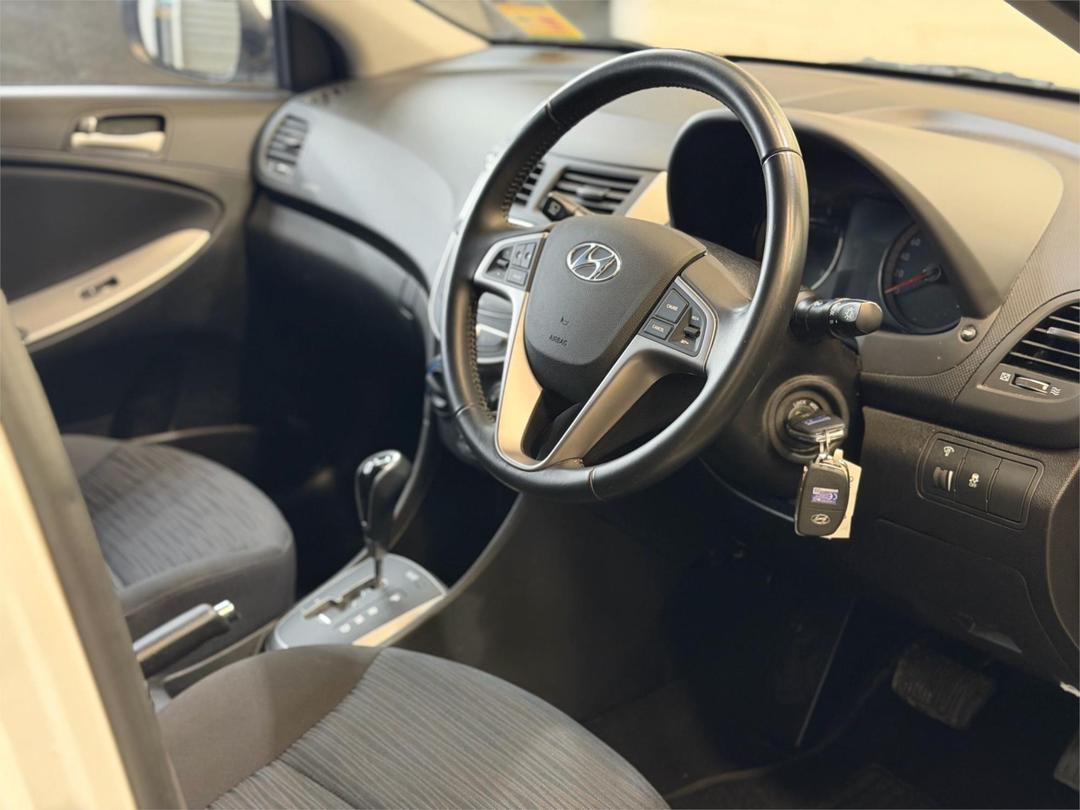 2019 Hyundai Accent Sport, Automatic, 14000 km, Photo 8