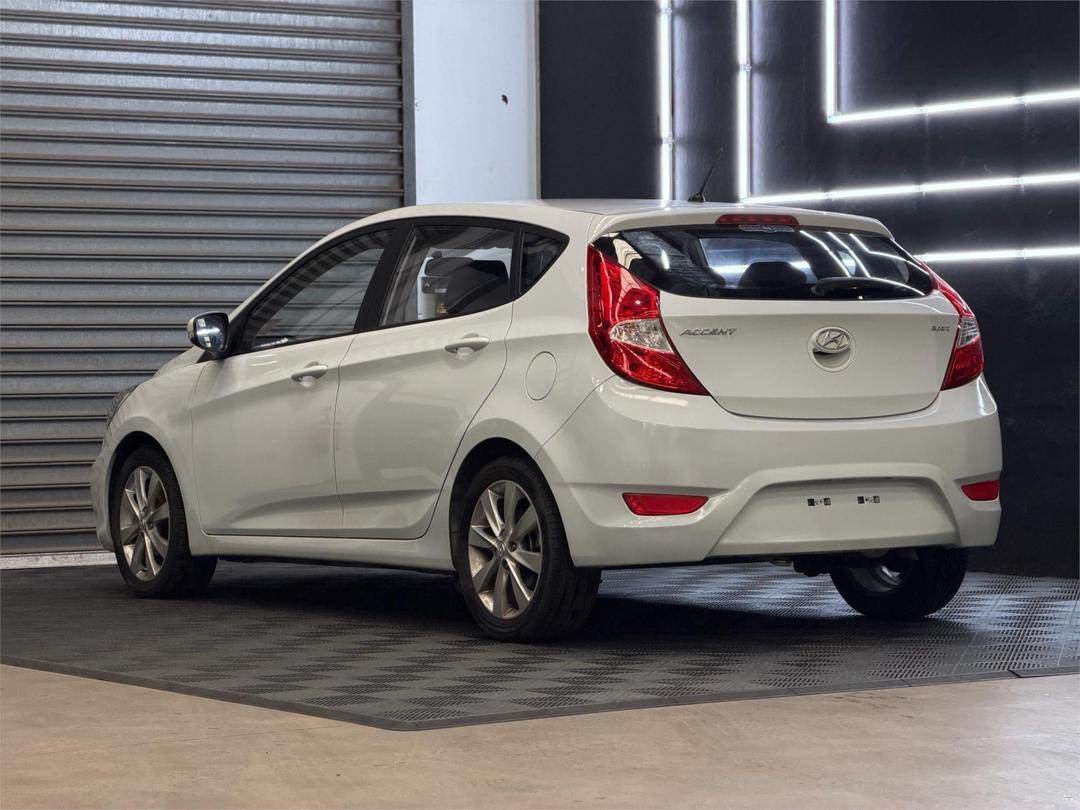 2019 Hyundai Accent Sport, Automatic, 14000 km, Photo 4