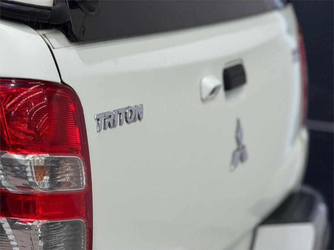 2016 Mitsubishi Triton Glxplus, Manual, 214136 km, Photo 6