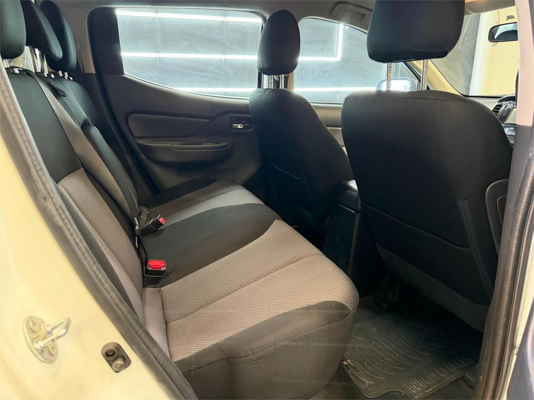 2016 Mitsubishi Triton Glxplus, Manual, 214136 km, Photo 15
