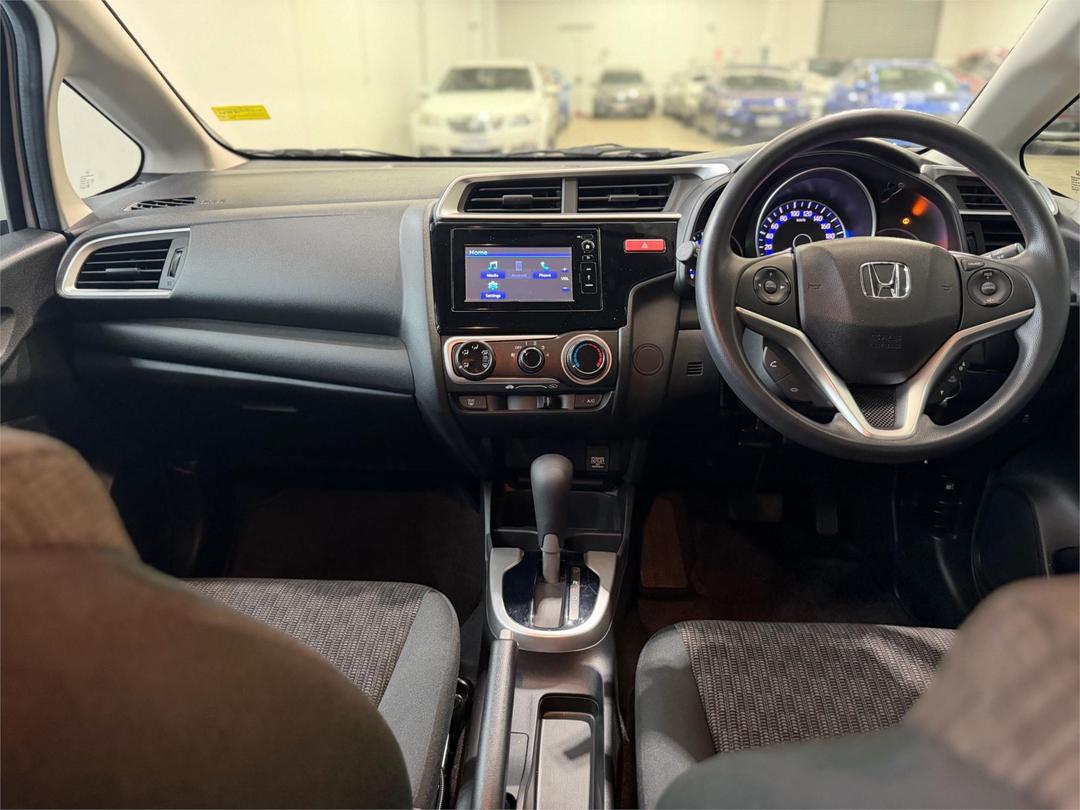 2016 Honda Jazz Limited Edition, Automatic, 30000 km, Photo 15