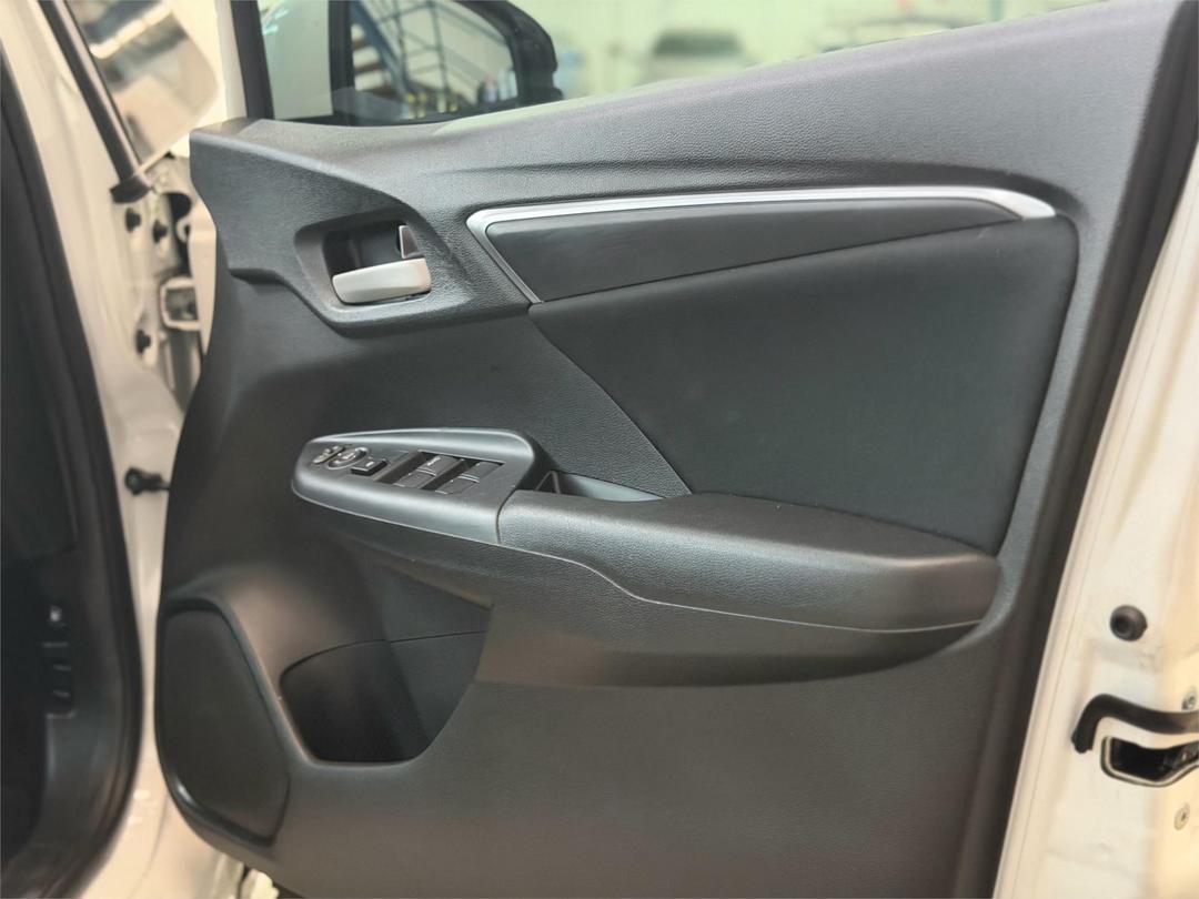 2016 Honda Jazz Limited Edition, Automatic, 30000 km, Photo 24