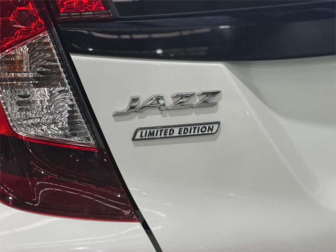 2016 Honda Jazz Limited Edition, Automatic, 30000 km, Photo 10