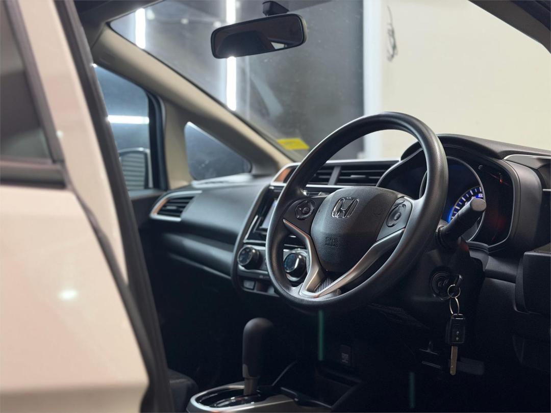 2016 Honda Jazz Limited Edition, Automatic, 30000 km, Photo 14