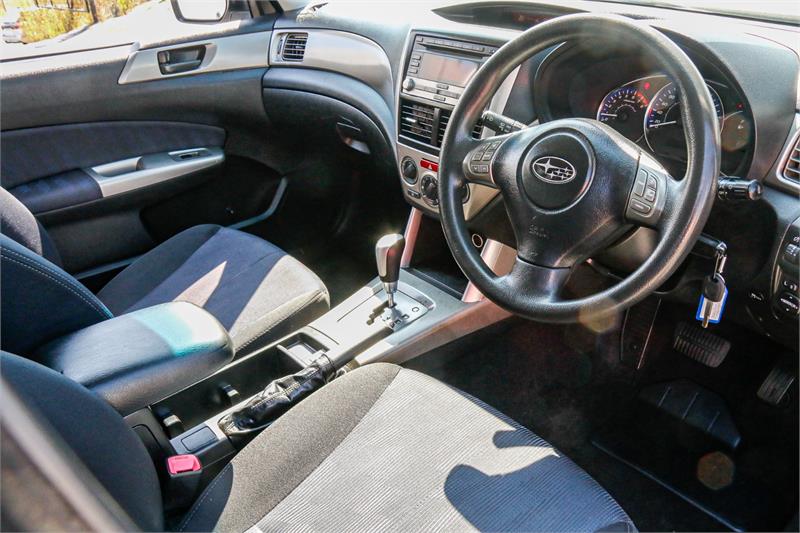 2010 Subaru Forester X, Automatic, 176261 km, Photo 8