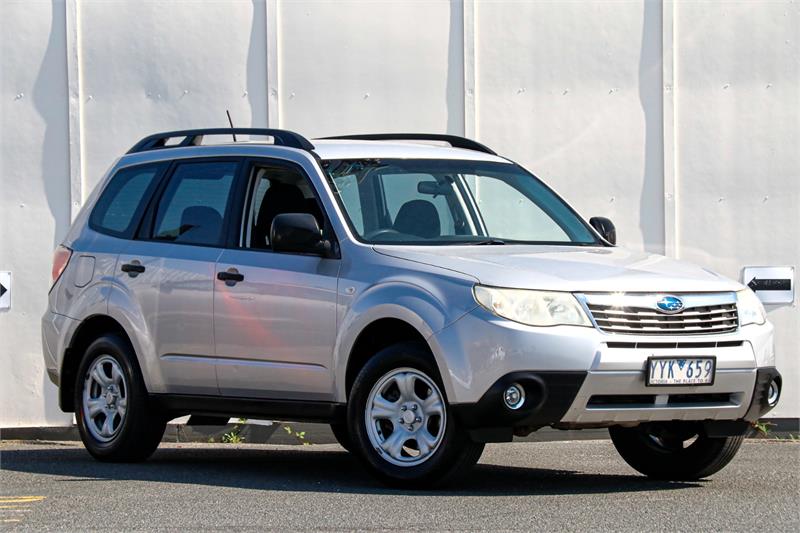 2010 Subaru Forester X, Automatic, 176261 km, Photo 1