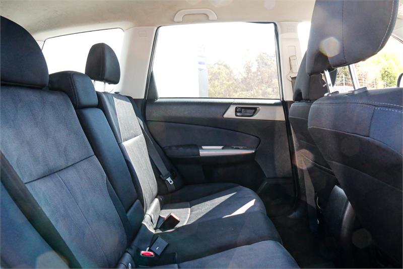 2010 Subaru Forester X, Automatic, 176261 km, Photo 17