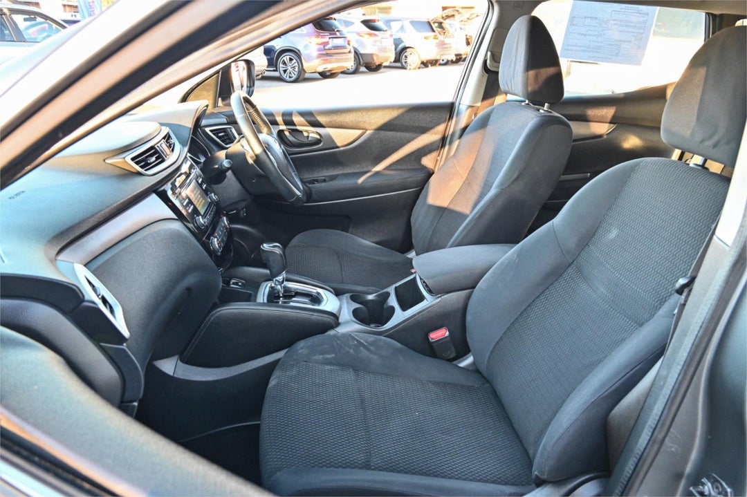 2014 Nissan Qashqai St, Manual, 100848 km, Photo 16