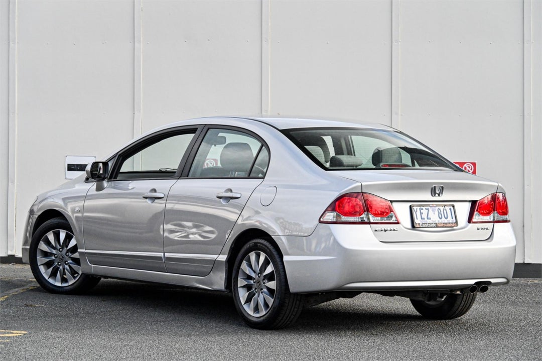 2010 Honda Civic Vti-l, Automatic, 82608 km, Photo 2