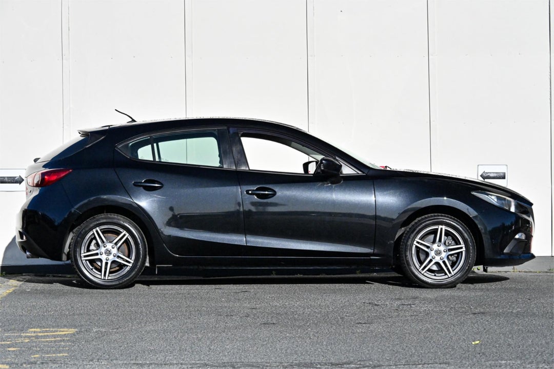 2014 Mazda 3 Neo, Automatic, 12733 km, Photo 3
