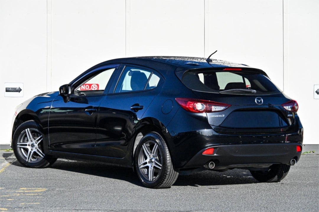 2014 Mazda 3 Neo, Automatic, 12733 km, Photo 2