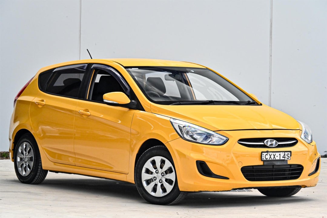 2014 Hyundai Accent Active, Automatic, 156702 km, Photo 1