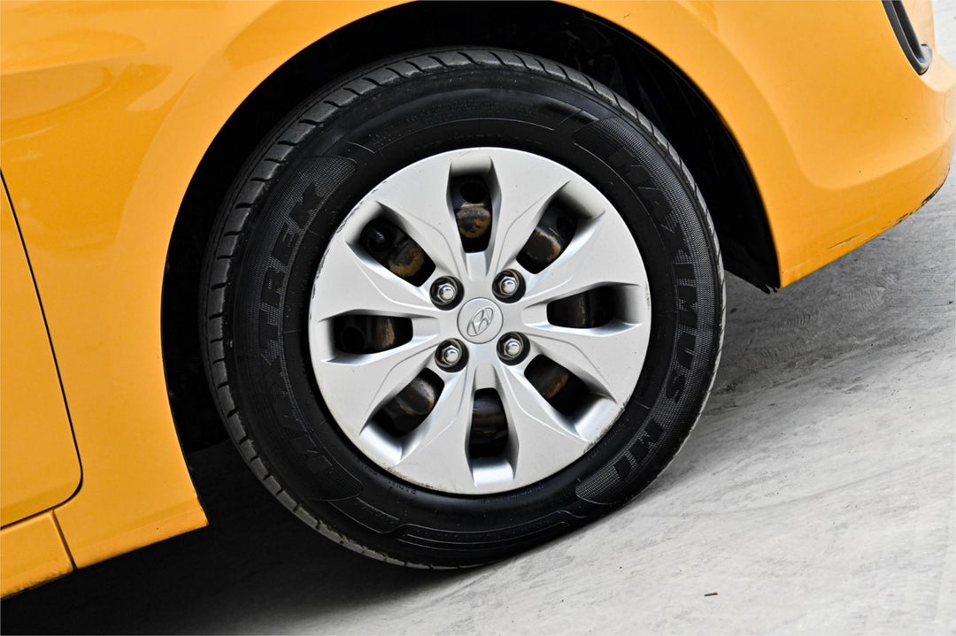 2014 Hyundai Accent Active, Automatic, 156702 km, Photo 5