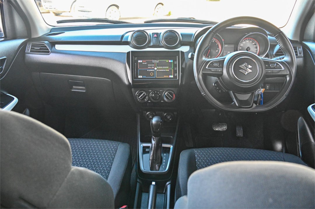 2017 Suzuki Swift Gl, Manual, 77075 km, Photo 7