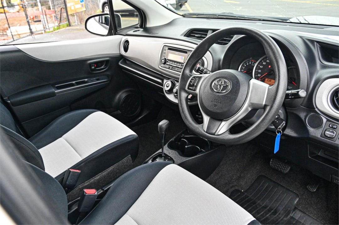 2012 Toyota Yaris Yr, Automatic, 127840 km, Photo 6