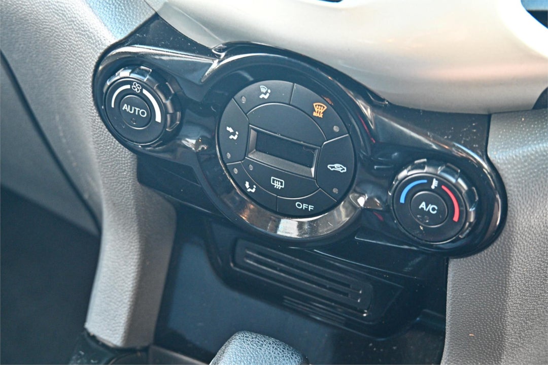 2017 Ford Ecosport Titanium, Automatic, 140775 km, Photo 14