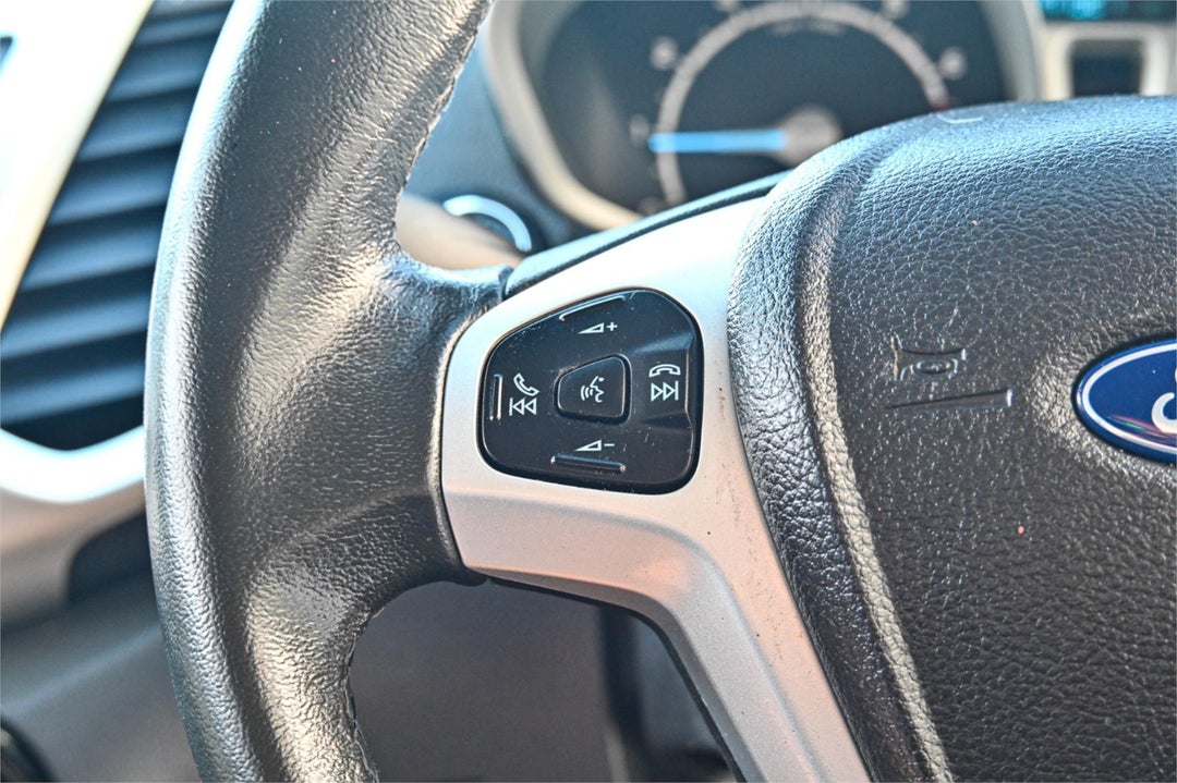 2017 Ford Ecosport Titanium, Automatic, 140775 km, Photo 8