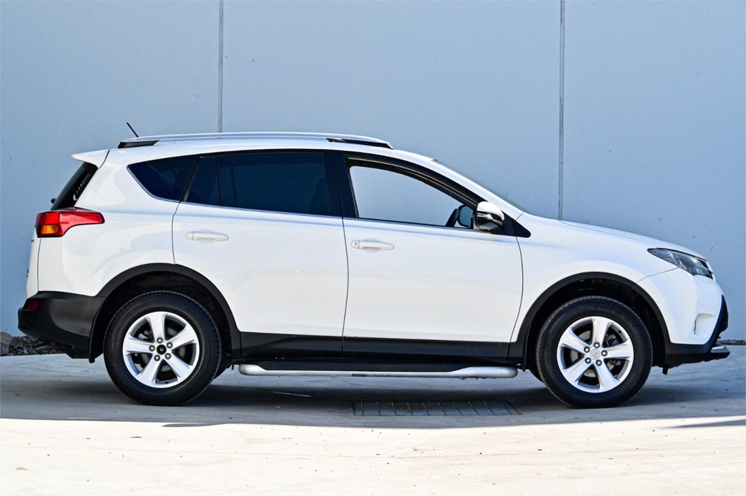 2013 Toyota RAV4 Cruiser, Automatic, 182353 km, Photo 3