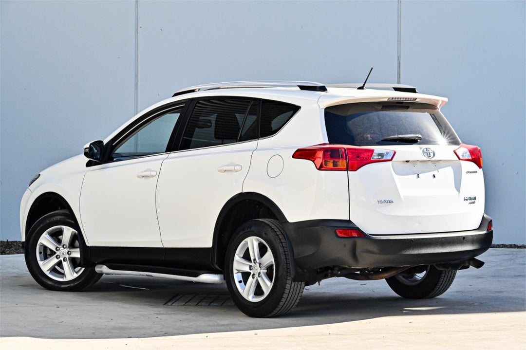 2013 Toyota RAV4 Cruiser, Automatic, 182353 km, Photo 2