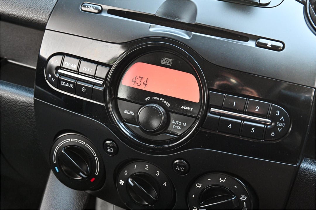 2011 Mazda 2 Neo, Manual, 85403 km, Photo 11