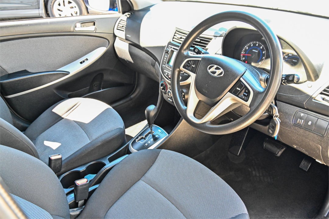 2014 Hyundai Accent Active, Automatic, 92068 km, Photo 6