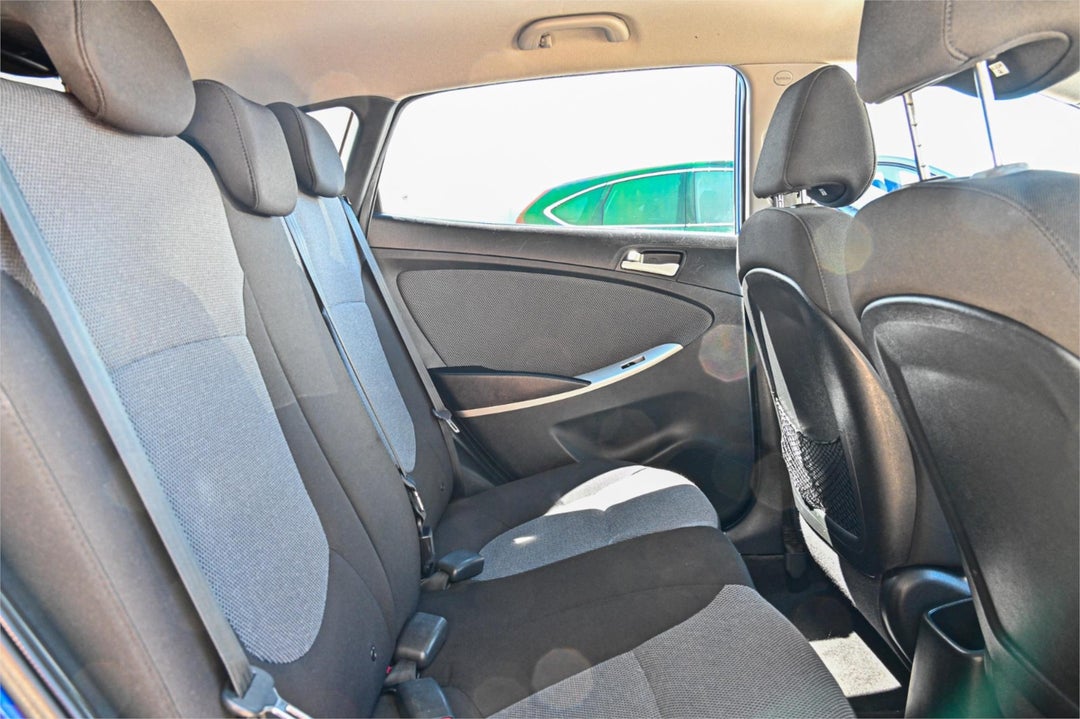 2014 Hyundai Accent Active, Automatic, 92068 km, Photo 17