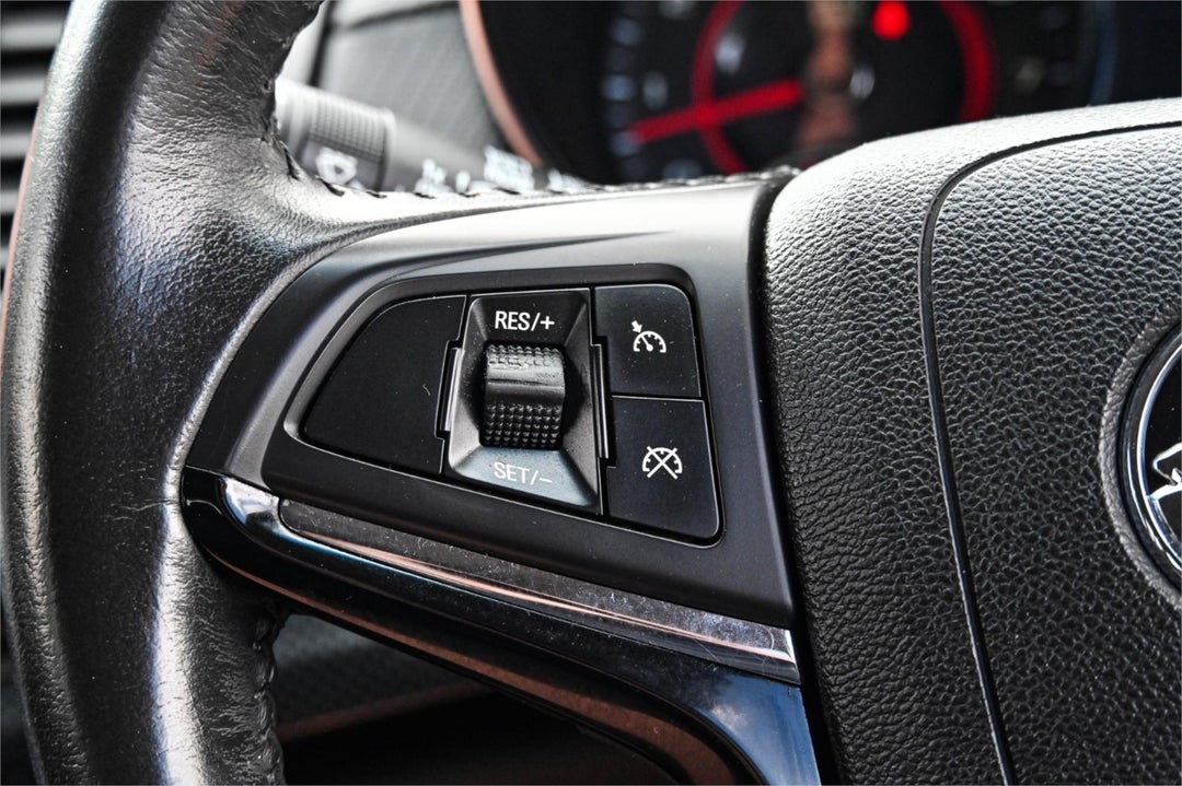 2017 Holden Commodore Sv6, Automatic, 215580 km, Photo 10