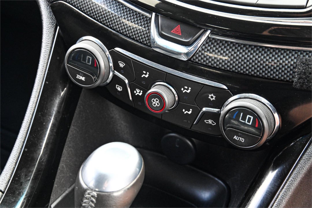 2017 Holden Commodore Sv6, Automatic, 215580 km, Photo 17