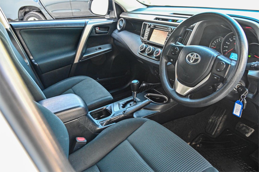 2017 Toyota RAV4 Gx, Manual, 134858 km, Photo 5