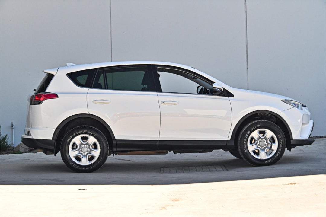 2017 Toyota RAV4 Gx, Manual, 134858 km, Photo 3