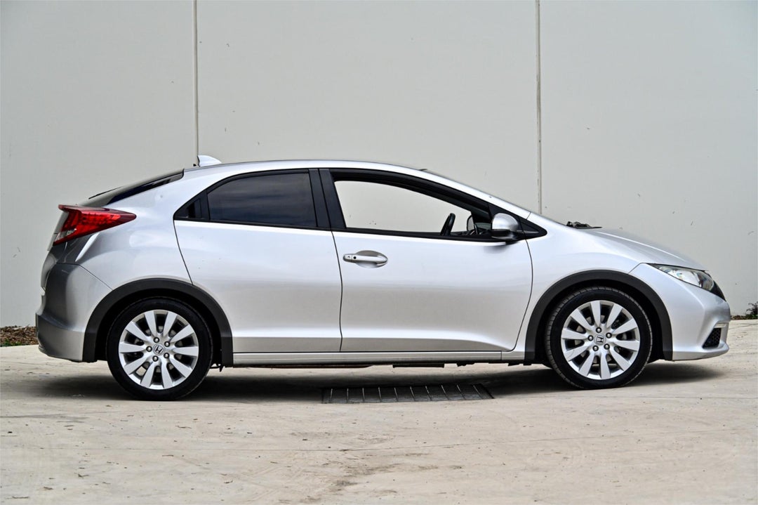 2013 Honda Civic Vti-l, Automatic, 132480 km, Photo 3