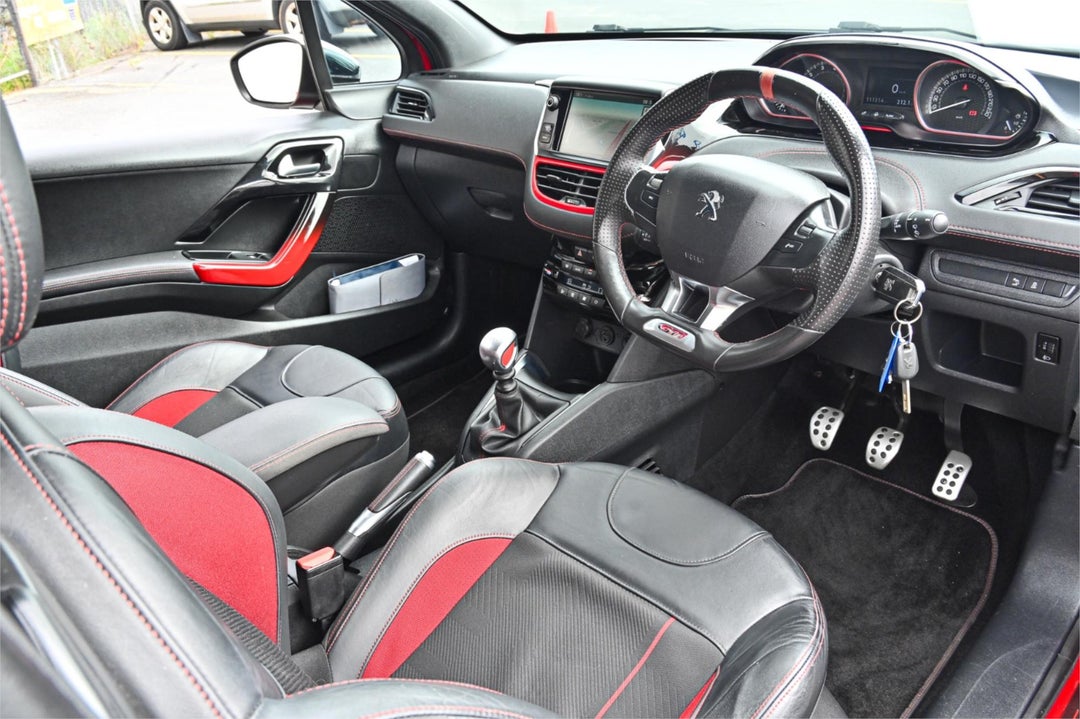 2013 Peugeot 208 Gti, Manual, 111253 km, Photo 9