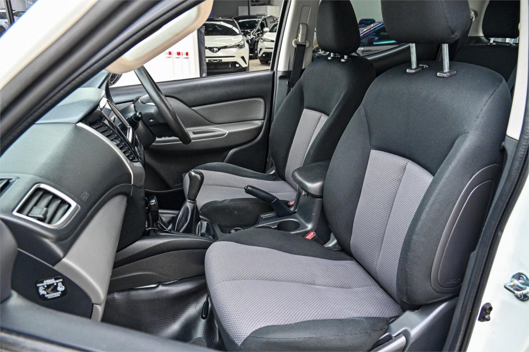 2018 Mitsubishi Triton Glx+, Manual, 204314 km, Photo 19