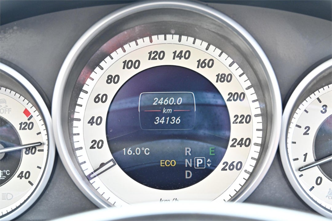 2014 Mercedes-benz E-class E200, Automatic, 34102 km, Photo 11