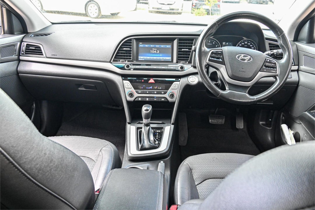 2018 Hyundai Elantra Elite, Automatic, 41658 km, Photo 7