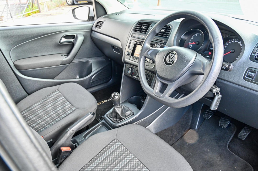 2015 Volkswagen Polo 66tsi Trendline, Manual, 117232 km, Photo 4