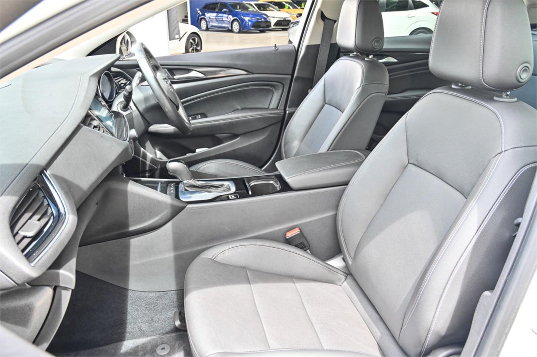 2018 Holden Calais Rs, Automatic, 13647 km, Photo 17