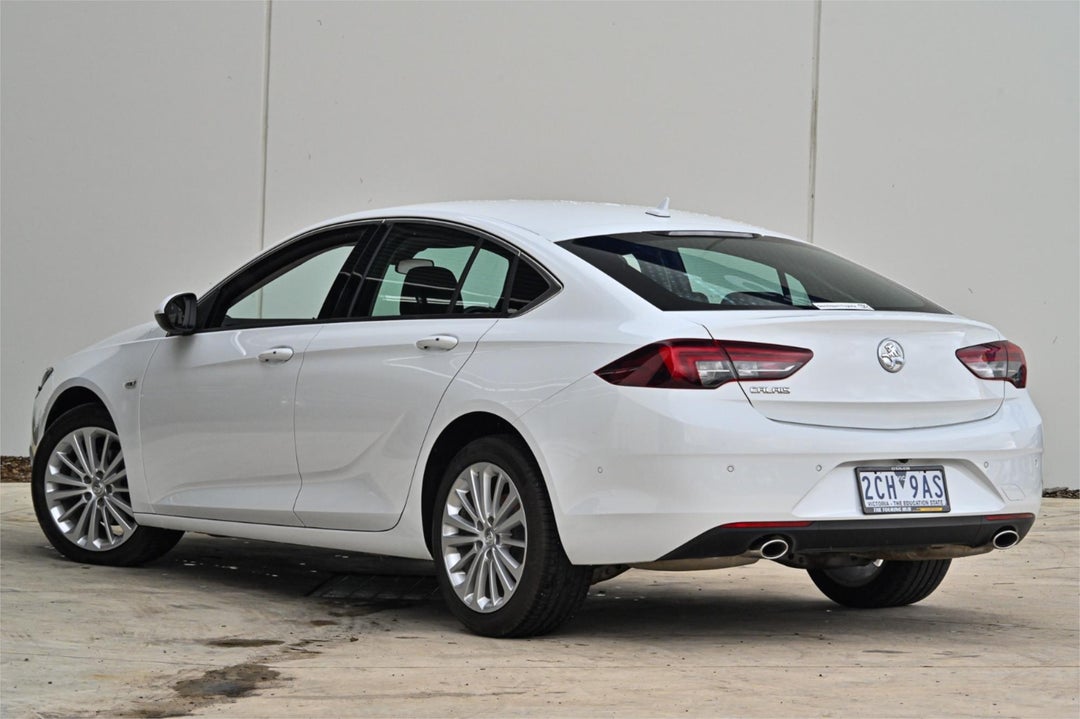 2018 Holden Calais Rs, Automatic, 13647 km, Photo 2