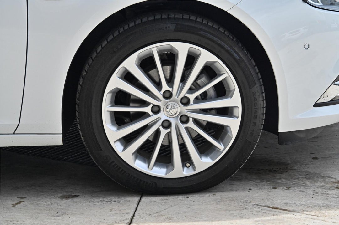 2018 Holden Calais Rs, Automatic, 13647 km, Photo 5